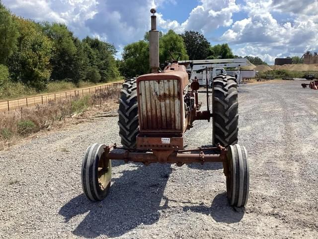 Image of International Harvester 706 equipment image 1