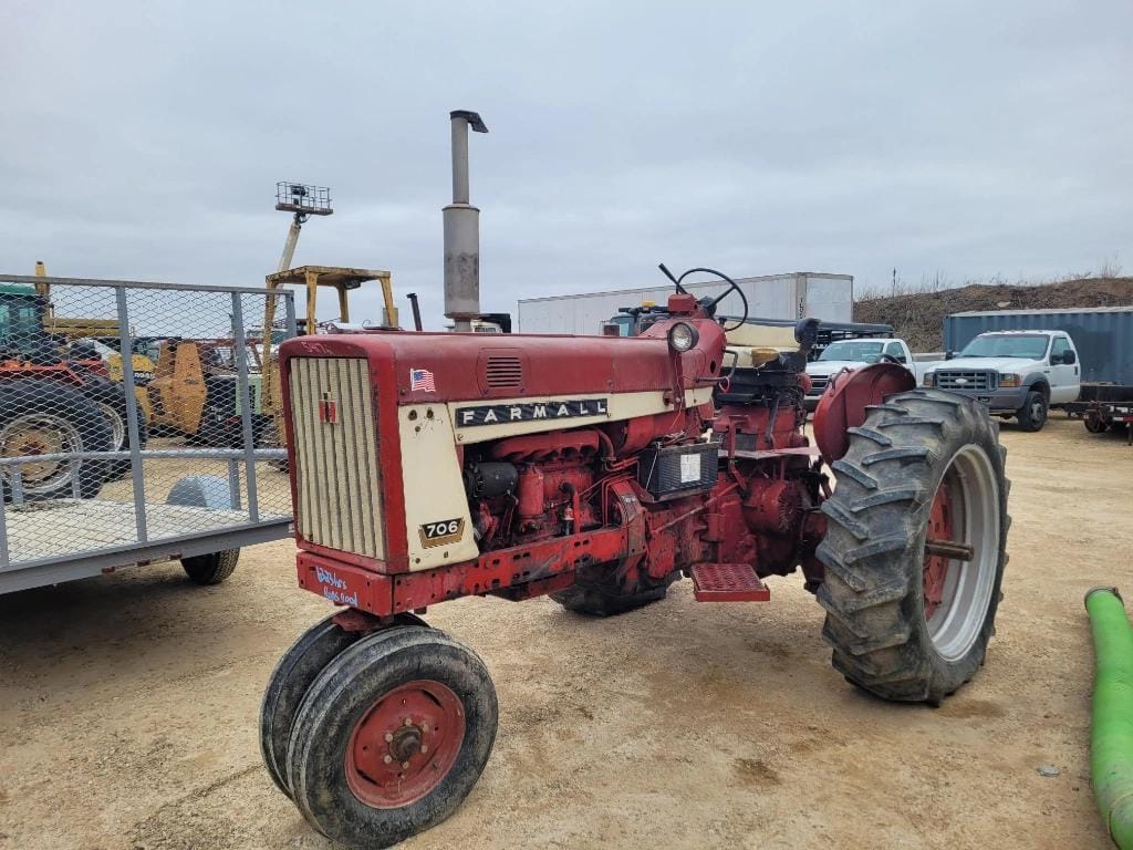 Main image International Harvester 706