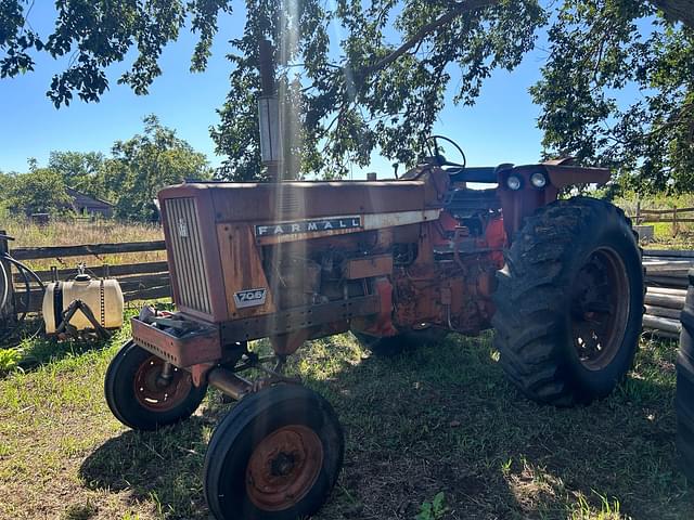 Image of International Harvester 706 equipment image 1