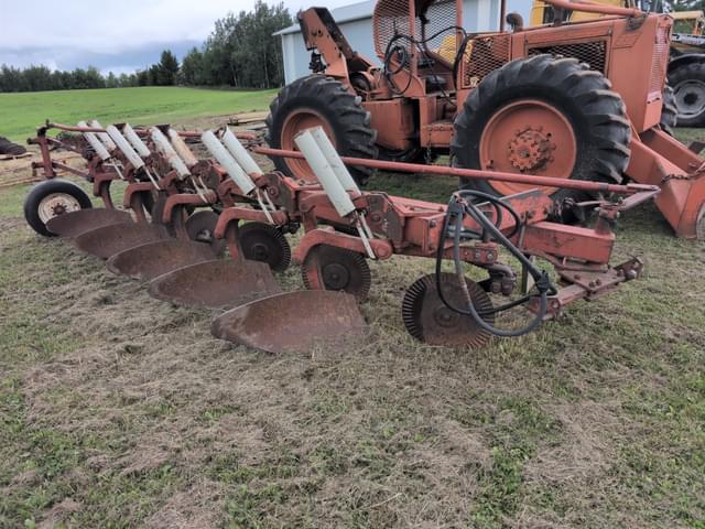 Image of International Harvester 710 equipment image 2