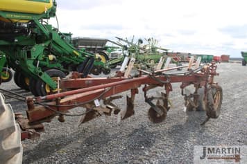 Main image International Harvester 710