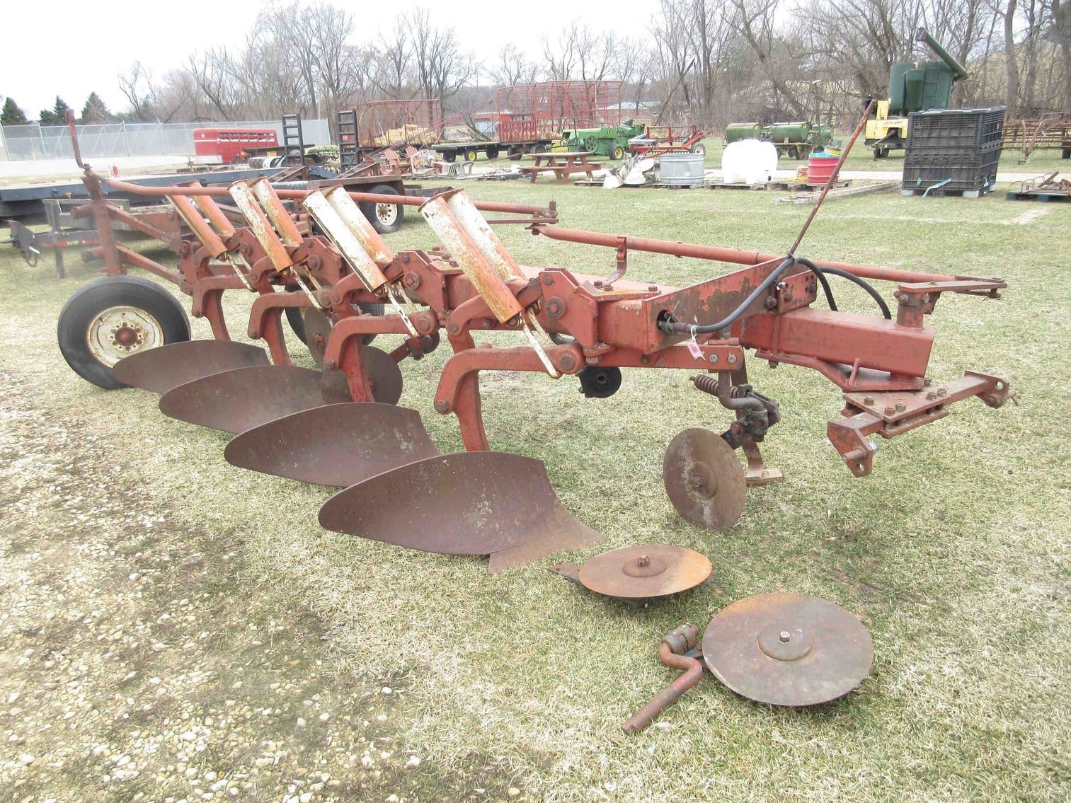 International Harvester 710 Equipment Image0