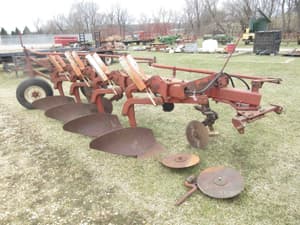 International Harvester 710 Image