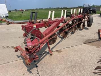 Main image International Harvester 710