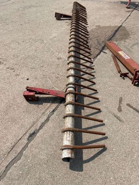 Image of International Harvester 710 equipment image 4