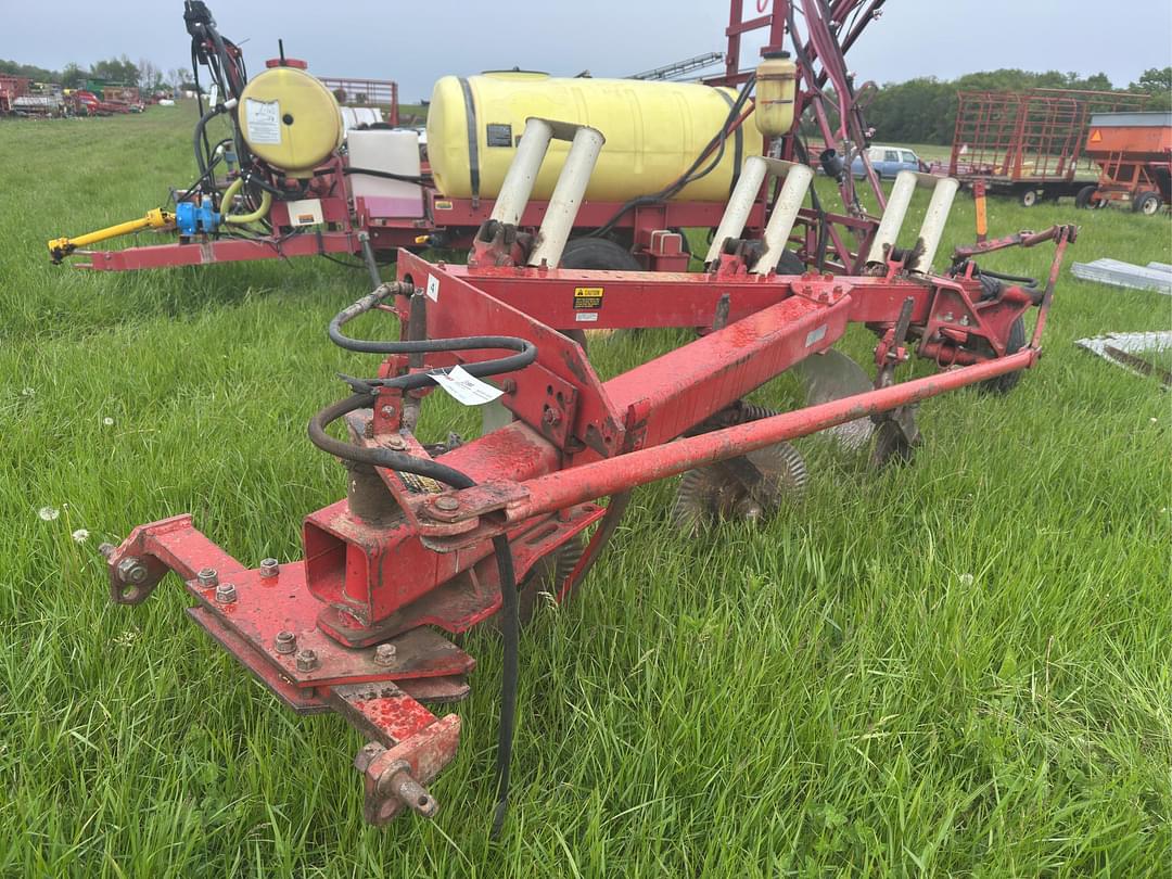 Image of International Harvester 710 Primary image