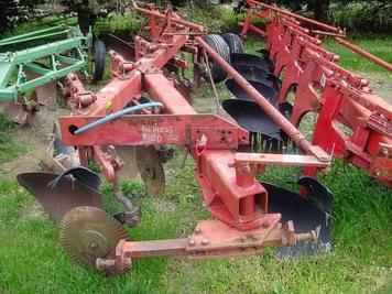 Main image International Harvester 710