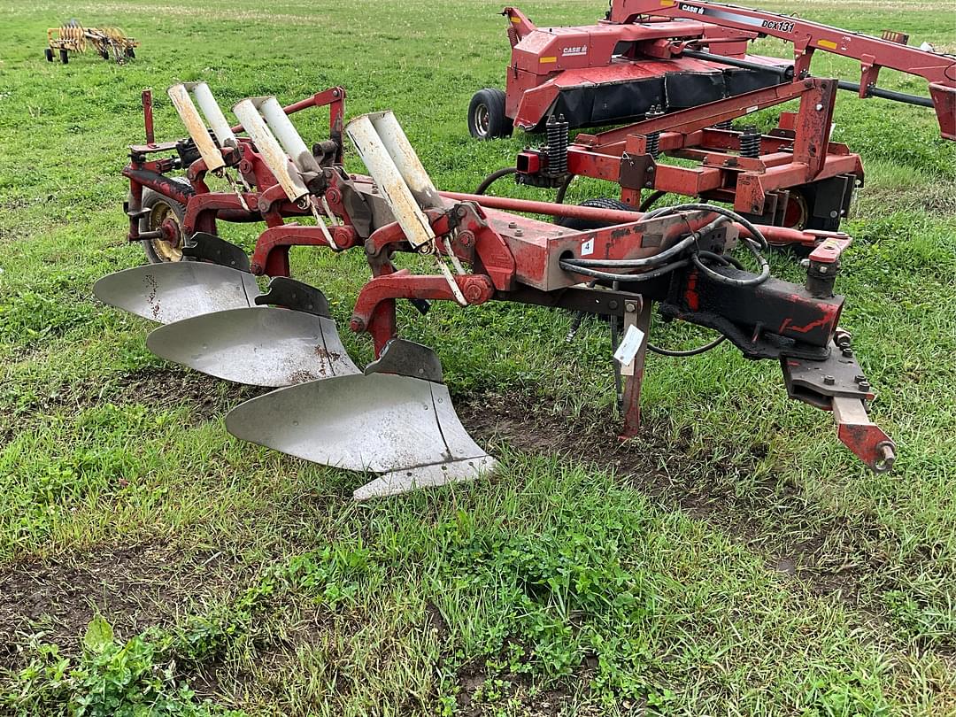 Image of International Harvester 710 Primary image