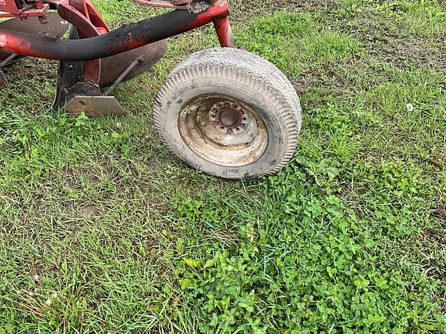 Image of International Harvester 710 equipment image 4