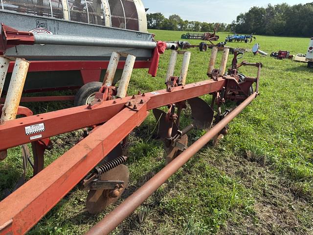 Image of International Harvester 710 equipment image 3