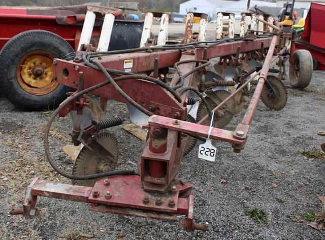 Image of International Harvester 710 equipment image 3