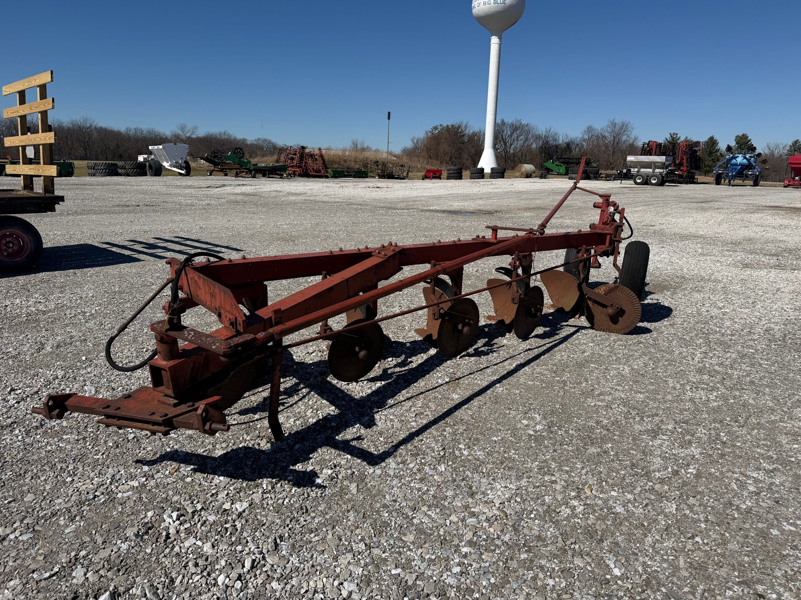 International Harvester 710 Equipment Image0