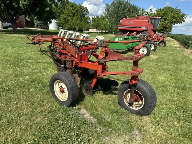 Image of International Harvester 720 equipment image 3