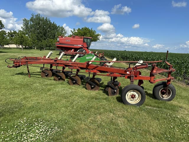 Image of International Harvester 720 equipment image 4