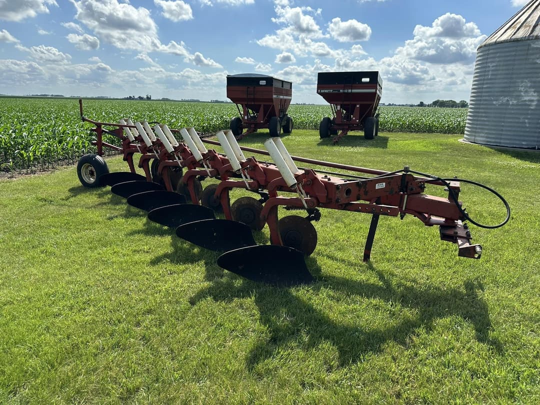 Image of International Harvester 720 Primary image