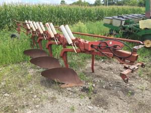 International 720 Image