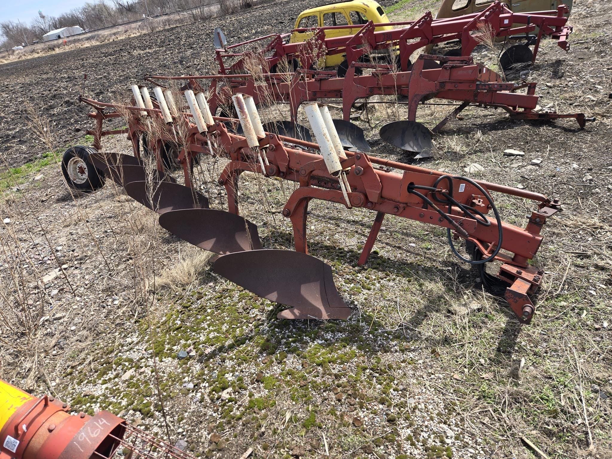International Harvester 720 Equipment Image0