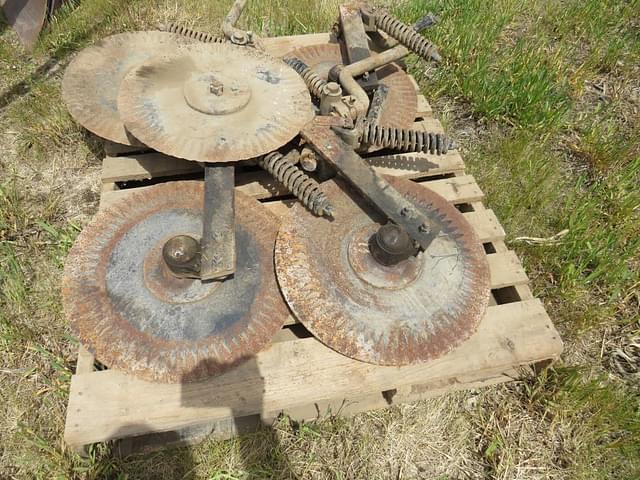 Image of International Harvester 720 equipment image 2
