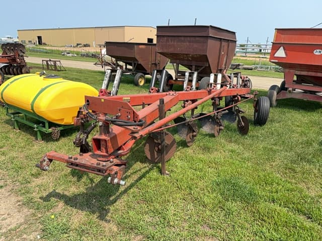 Image of International Harvester 720 equipment image 2