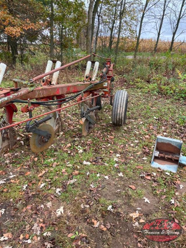 Image of International Harvester 720 equipment image 4