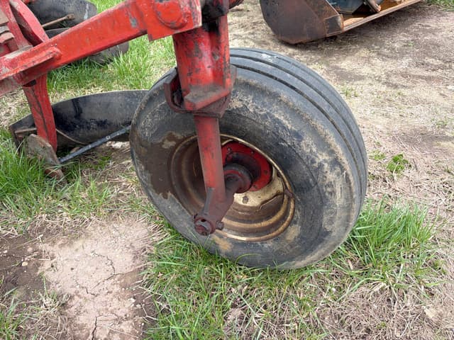 Image of International Harvester 720 equipment image 4