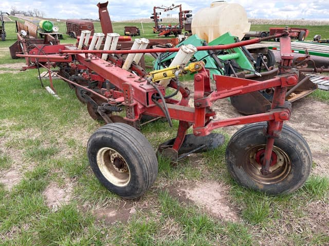 Image of International Harvester 720 equipment image 3