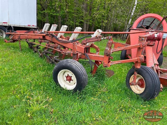 Image of International Harvester 720 equipment image 3