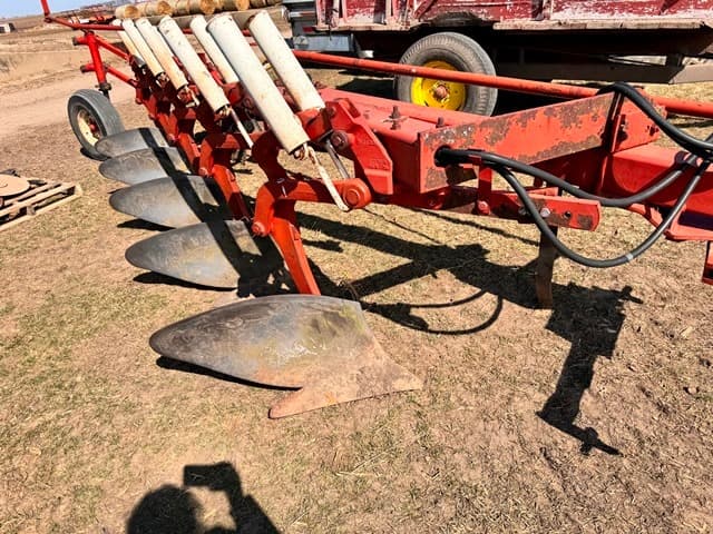 Image of International Harvester 720 equipment image 3