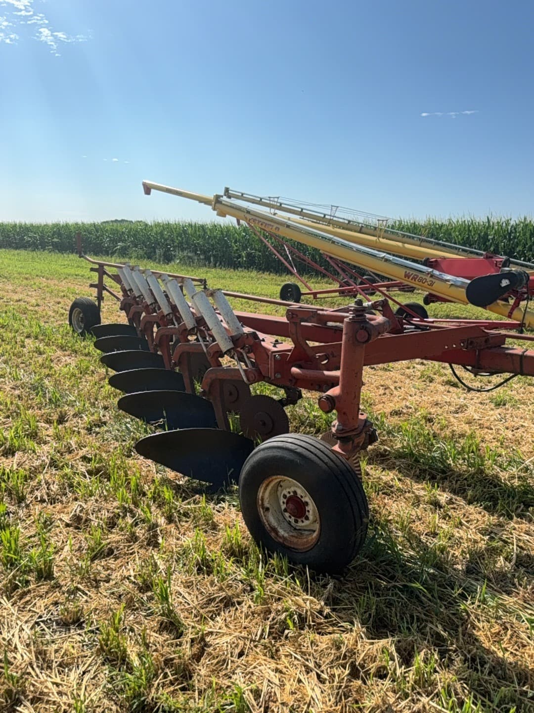 Image of International Harvester 720 Image 0