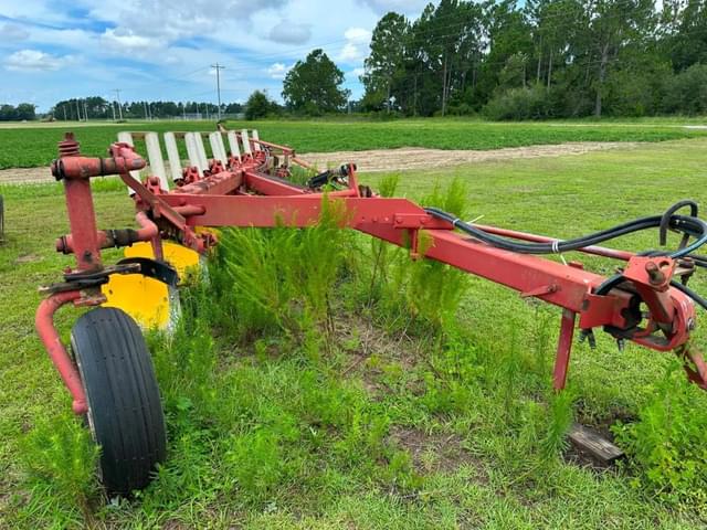 Image of International Harvester 720 equipment image 1