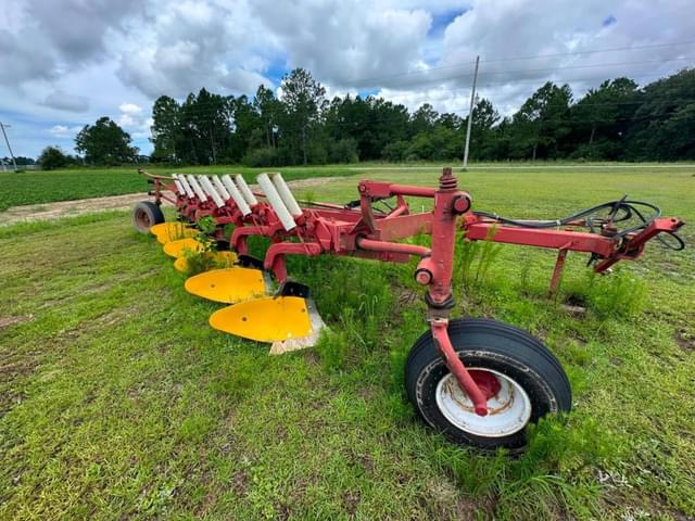 Image of International Harvester 720 equipment image 2