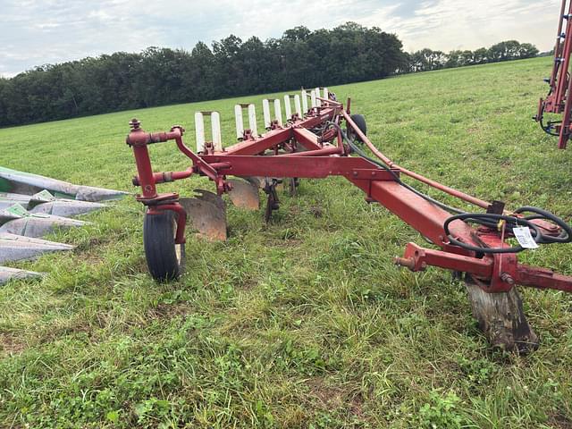 Image of International Harvester 720 equipment image 1