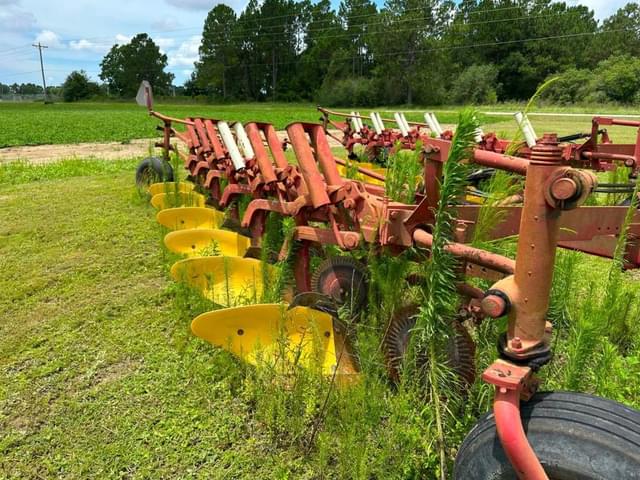 Image of International Harvester 720 equipment image 2