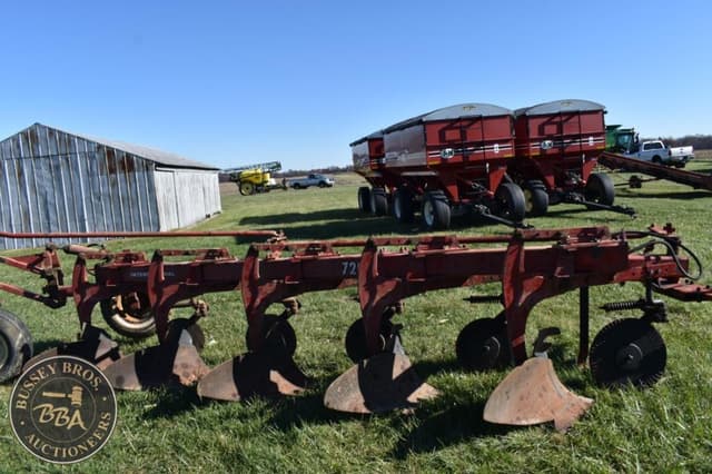 Image of International Harvester 720 equipment image 4