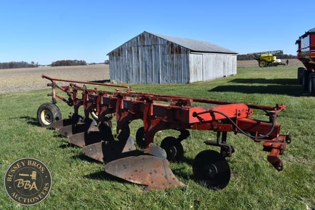 Image of International Harvester 720 equipment image 3
