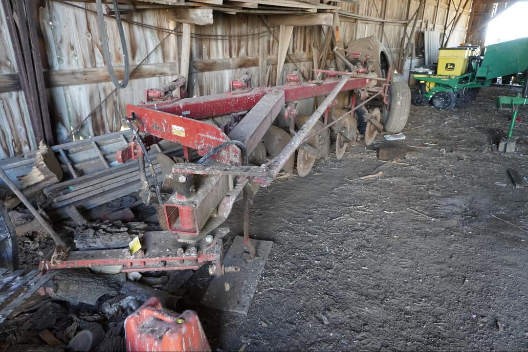 Image of International Harvester 720 Image 0