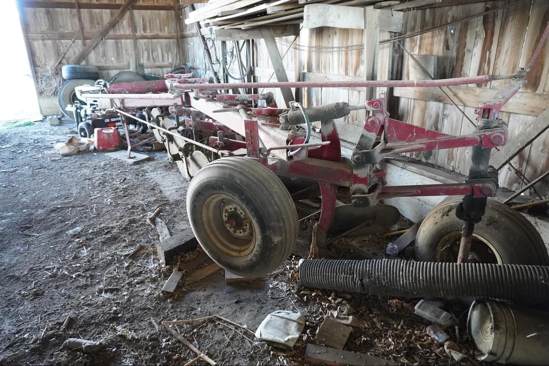 Image of International Harvester 720 Image 1