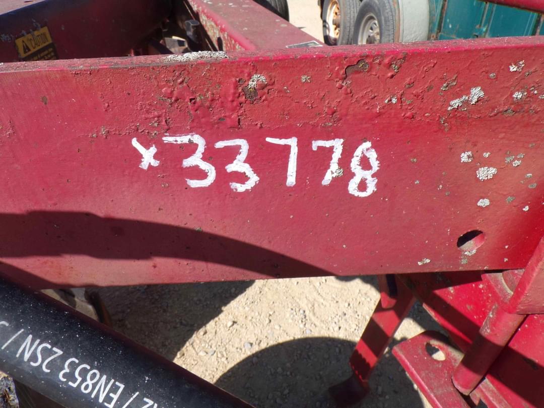 Image of International Harvester 720 Image 1
