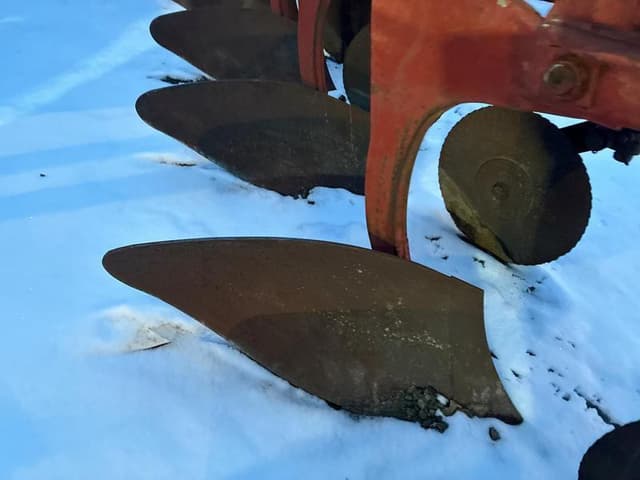 Image of International Harvester 720 equipment image 4