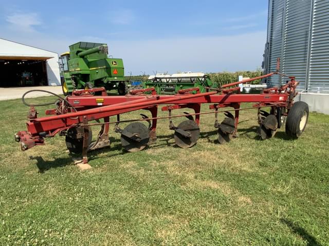 Image of International Harvester 720 equipment image 3