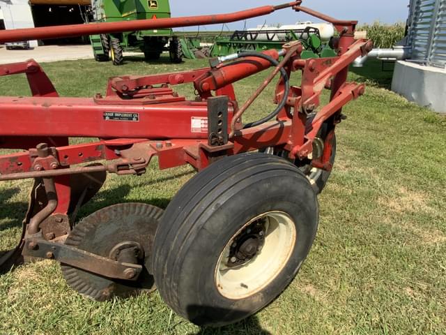 Image of International Harvester 720 equipment image 4