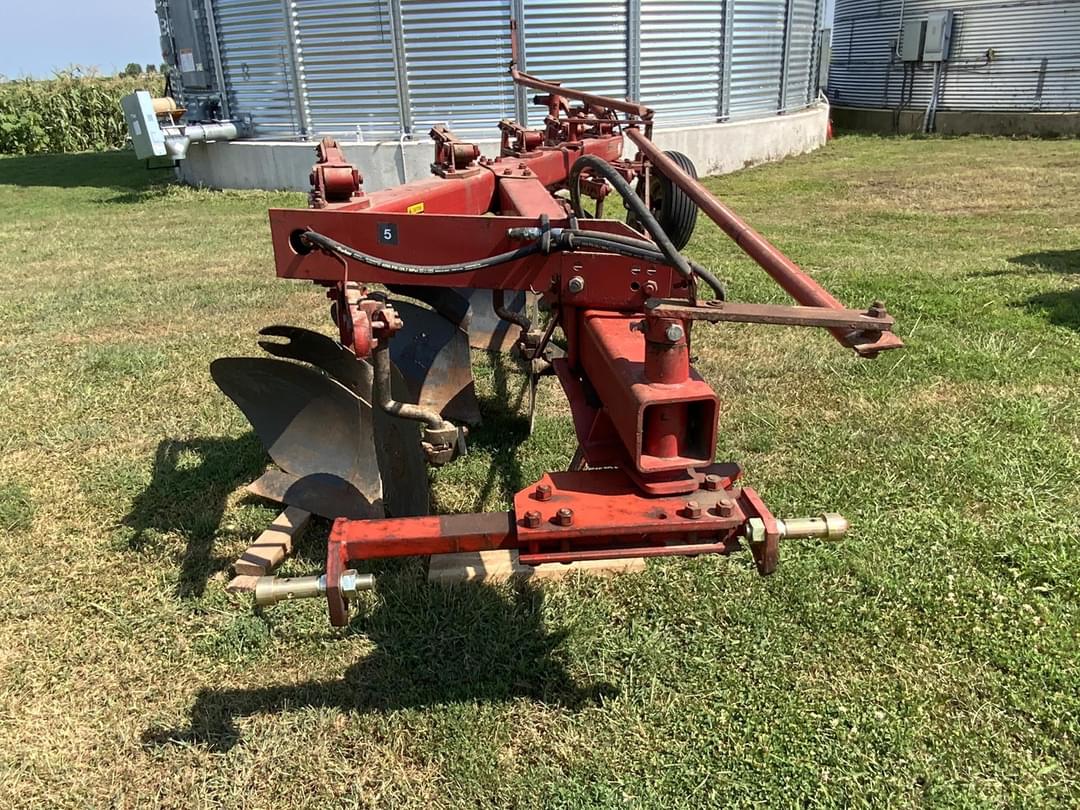 Image of International Harvester 720 Primary image