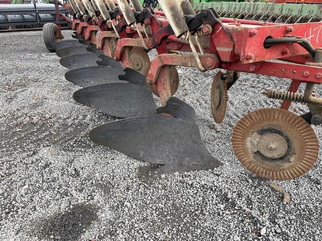 Image of International Harvester 720 equipment image 2