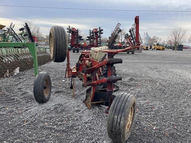 Image of International Harvester 720 equipment image 4