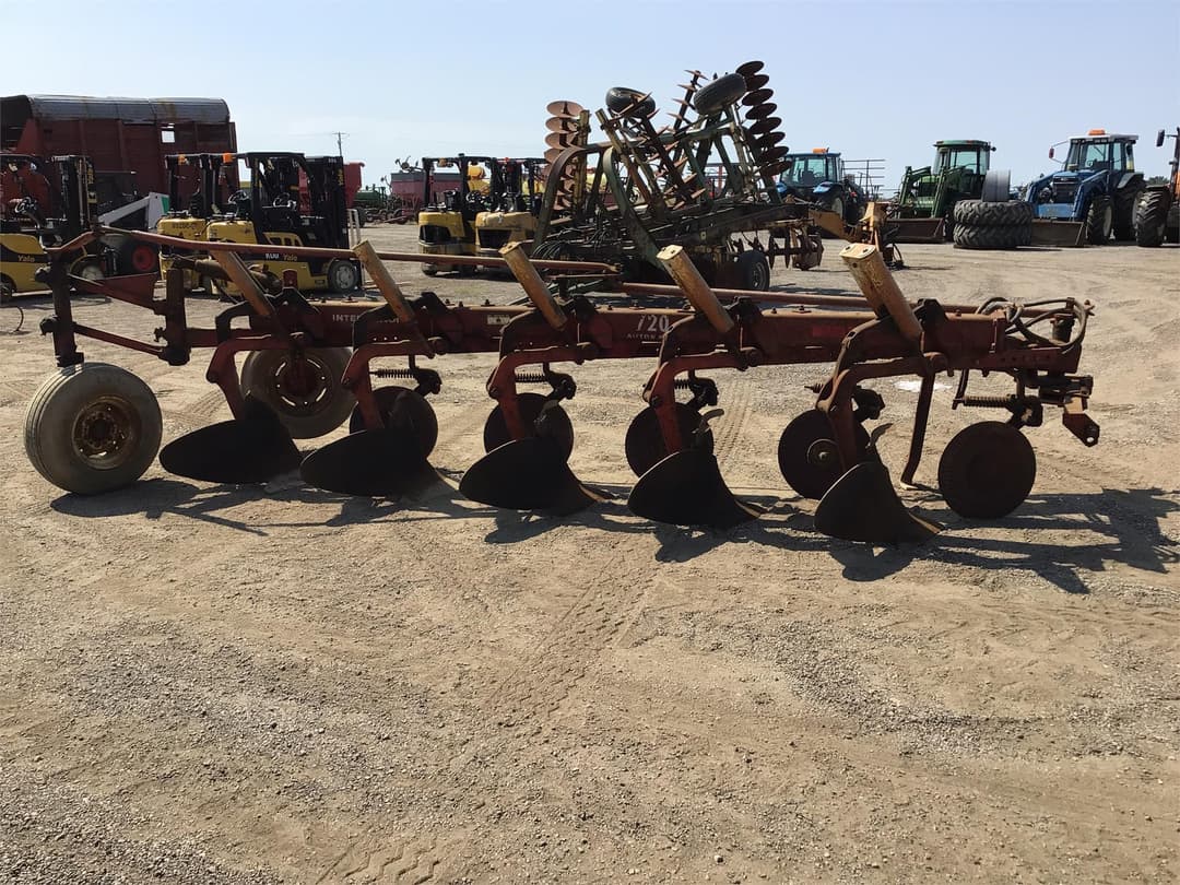 Image of International 720 Primary image