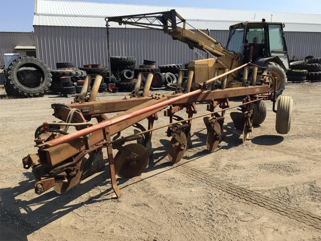 Image of International 720 equipment image 3