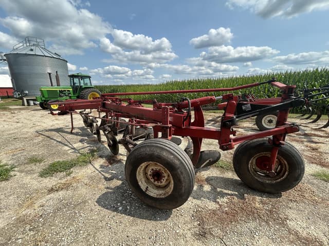 Image of International Harvester 720 equipment image 3