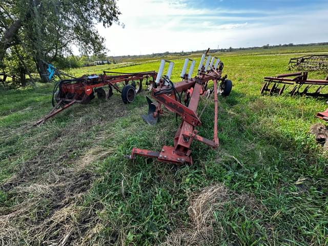 Image of International Harvester 720 equipment image 2