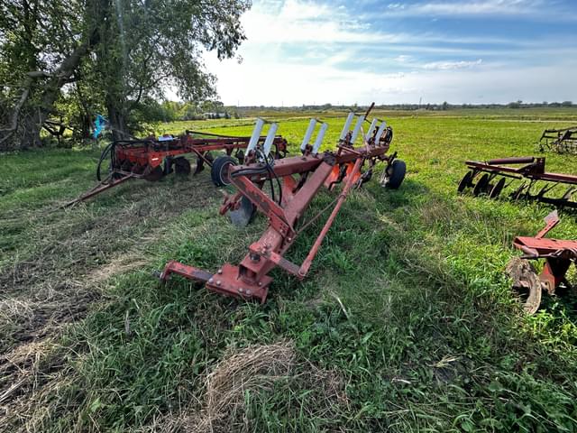 Image of International Harvester 720 equipment image 1