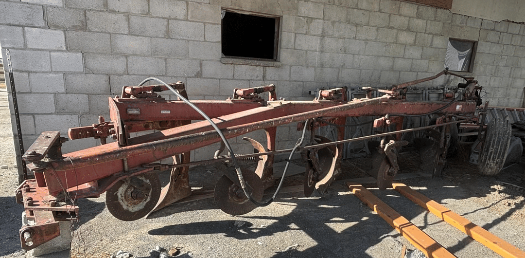Image of International Harvester 720 Primary image